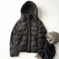 【Men's】アバクロンビー&フィッチ　ダウンジャケット　フード付き　Mサイズ