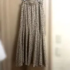 earth music&ecology 花柄ロングスカート