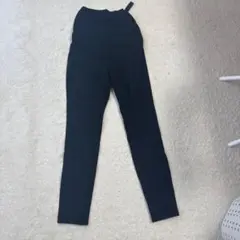 ユニクロ　マタニティ スリムフィットパンツ ブラック