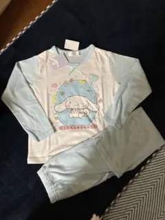 新品　シナモロール　長袖パジャマ　サンリオ　シナモンロール　ラメ