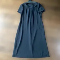 ダークグレー ひざ丈 半袖 ワンピース