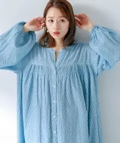 極美品✨　ブルー❤️　サニーレーベル　コットンリーフ柄カットドビーワンピース