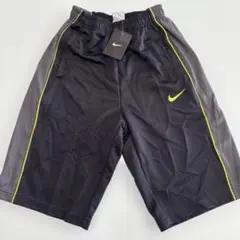 Nike トレーニング用ハーフパンツ Sサイズ 黒