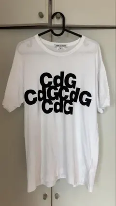 COMME des GARCONS 路面店限定 CdG ロゴプリントTシャツのサムネイル