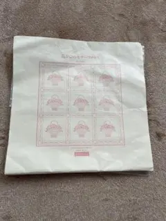 ホビーラホビーレ、花かごのモチーフクロス