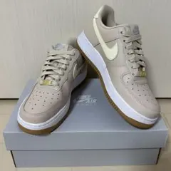 Nike Air Force 1 ベージュ スニーカー 23