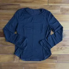 【ユニクロ UNIQLO】マメクロゴウチ シアークルーネックＴブラック黒 S