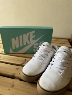 Y*o様 NIKE SB ホワイト スニーカー