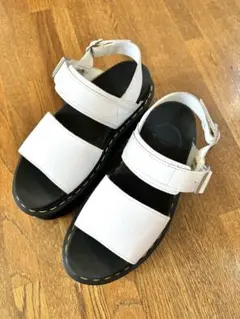 美品　Dr.Martens ドクターマーチン VOSS QUAD サンダル 厚底