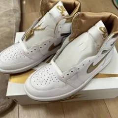 Women'sAJ1Retro High OG "White and Gold"