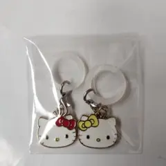 サンリオ　サンリオキャラクターズ　キティ&ミミィ　めじるしアクセサリーチャーム