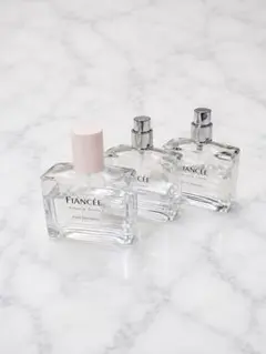 【訳アリ】FIANCÉE パルファンドトワレ ピュアシャンプー 50ml 3本のサムネイル