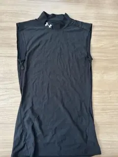 Under Armour ブラック スリーブレス アンダーシャツ