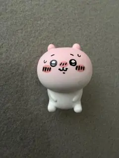 ちいかわ　インテリアミニフィギュア　ちいかわ照れ