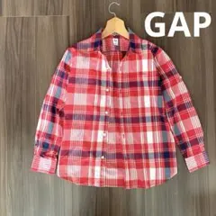 GAPギャップ　赤チェックの長袖シャツ