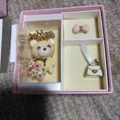 サマンサタバサ　熊の　チャーム