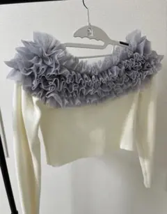 chicoフリル付きオフショルダーセーター F