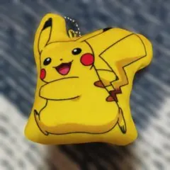 ポケットモンスター ピカチュウ　クッション　キーホルダー