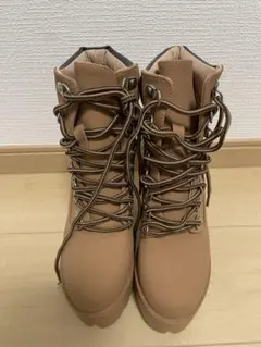 ベージュ レースアップ 高ヒールブーツ