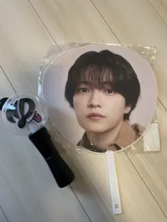 なにわ男子2025 ペンライト　団扇