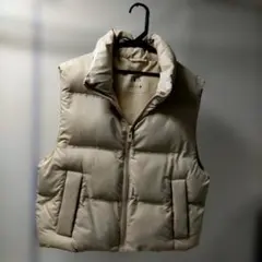 ZARA アイボリー ダウンベスト XS ジップアップ 260211-2A