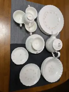 ノリタケBornChina 洋食器セットのサムネイル