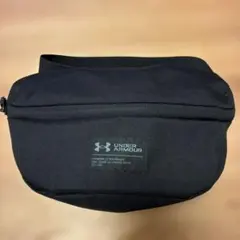 UNDER ARMOUR ウエストポーチのサムネイル