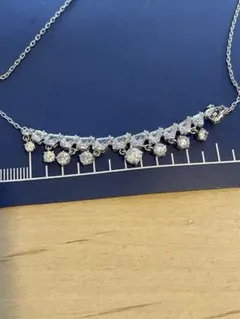 ダイヤモンド風装飾 ネックレス　スワロフスキー
