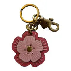 COACH花型レザーキーホルダー ピンク