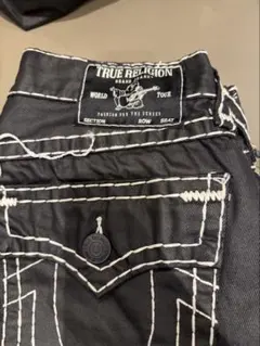 新品TRUE RELIGION ブラックストレートデニムパンツ 33インチ - メルカリ