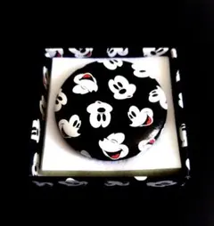 ディズニー ミッキー　ディズニーストア　コンパクトミラー　ミラー