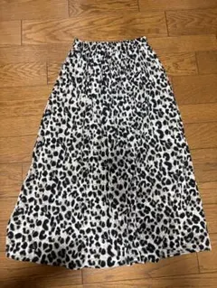ヒョウ柄ロングスカート