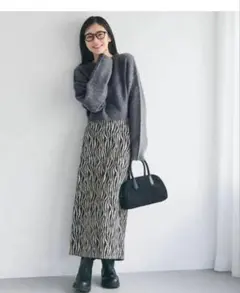 ショート丈ニット