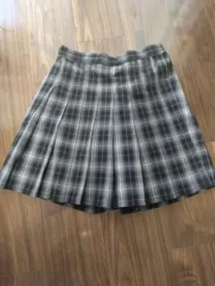 UNIQLO　グレー系チェック柄スカート 160サイズ