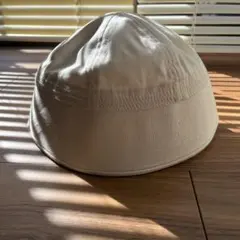 Color at Against Hat