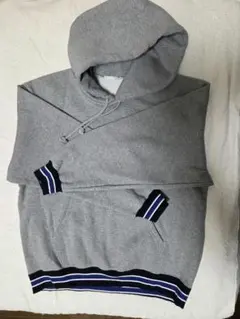 GUヘビーウェイト 　フード付きパーカー　グレイ裏起毛　Mサイズ