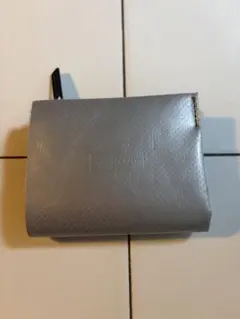 フライターグ　F257 SUTTON 二つ折り財布 シルバー/ネイビー
