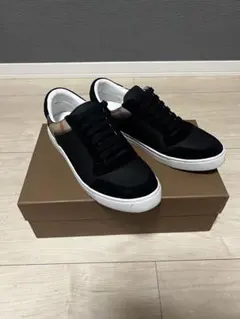 Burberry スニーカーのサムネイル