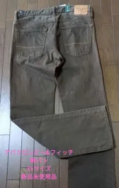 アバクロンビー&フィッチ　カラージーンズ　31サイズのサムネイル