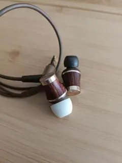 JVC ケンウッド カナル型イヤホン WOOD ハイレゾ対応 HA-FW7-B - メルカリ