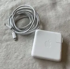 Apple 61W USB-C Power Adapter + ケーブル