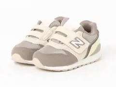 【★最終値下げ★】New Balance(ニューバランス) キッズ スニーカー