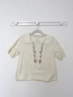 【 エヘカソポ アイボリー刺繍半袖シャツ 】のサムネイル