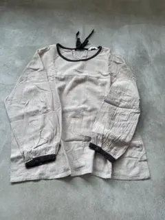 mushroom ベージュ　パイピング　長袖シャツ ボタン付きリボン