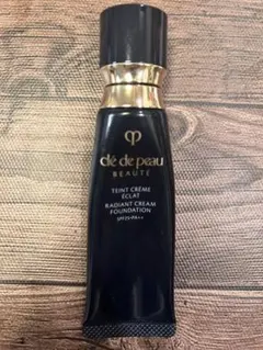 クレドポーボーテ　タンクレームエクラnクリームタイプ　オークル10 残量6割程