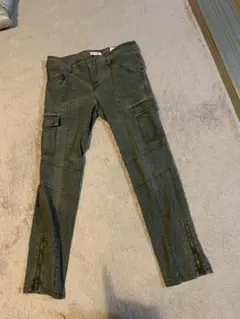 カーゴパンツ　スキニー