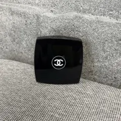 CHANEL プードゥルルミエール　10アイヴォリーゴールド