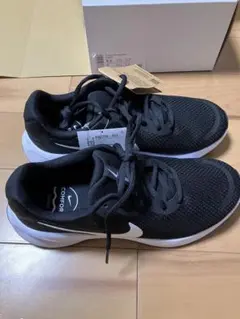 NIKE レボリューション7