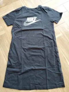 NIKE ブラック 半袖ワンピース S