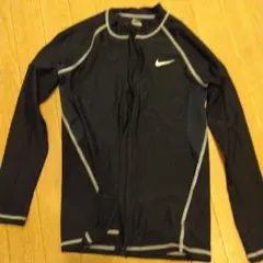 Nike ラッシュガード L 黒